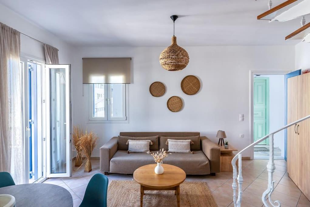 T Apartment Тинос Екстериор снимка