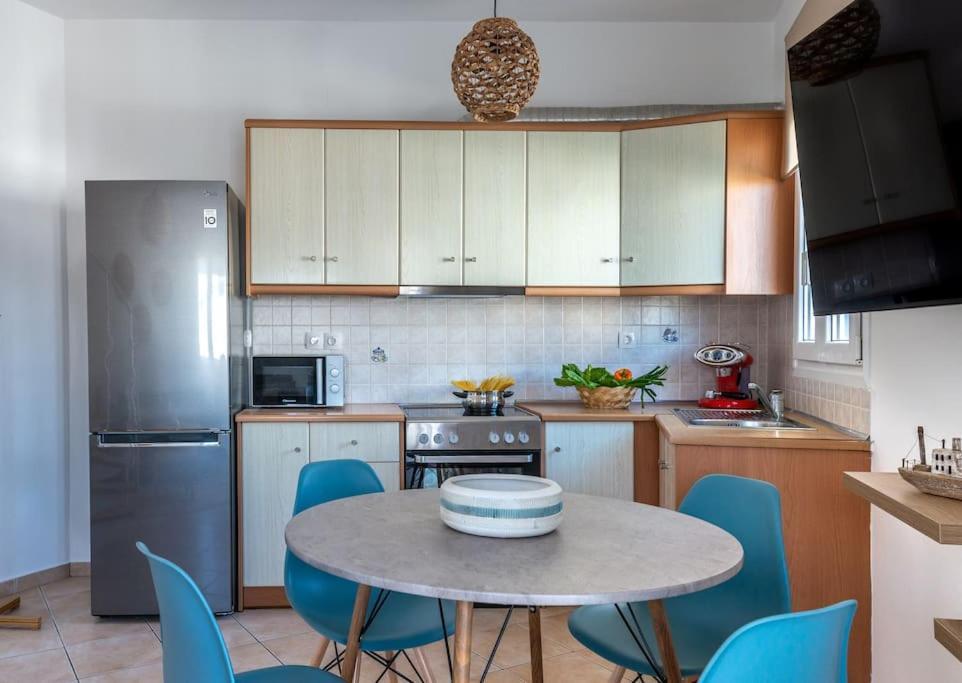 T Apartment Тинос Екстериор снимка